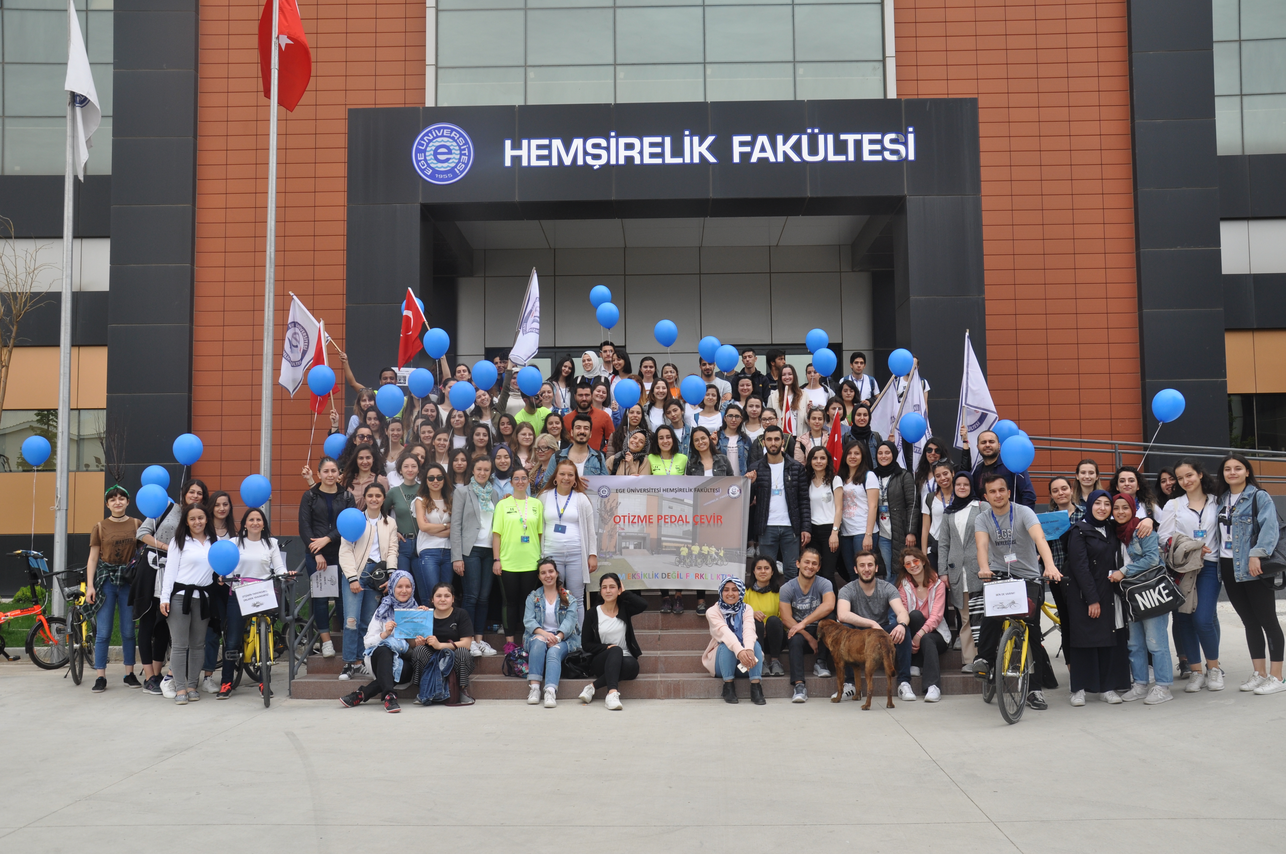 Egeli gençler “Otizme Pedal Çevir”diler Ege Üniversitesi Haber Ajansı