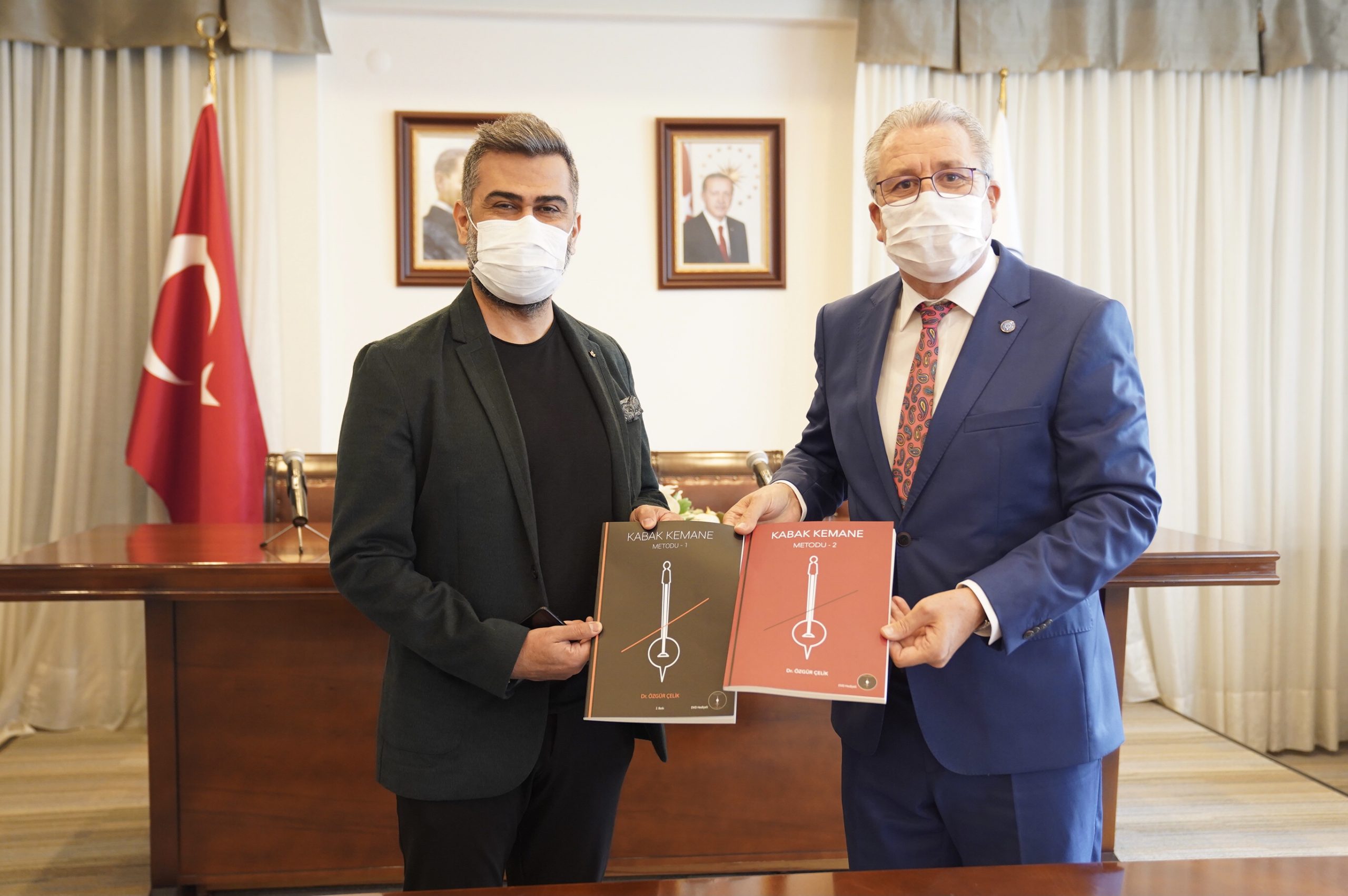 Türkiye’nin ilk akademik kabak kemane metodu