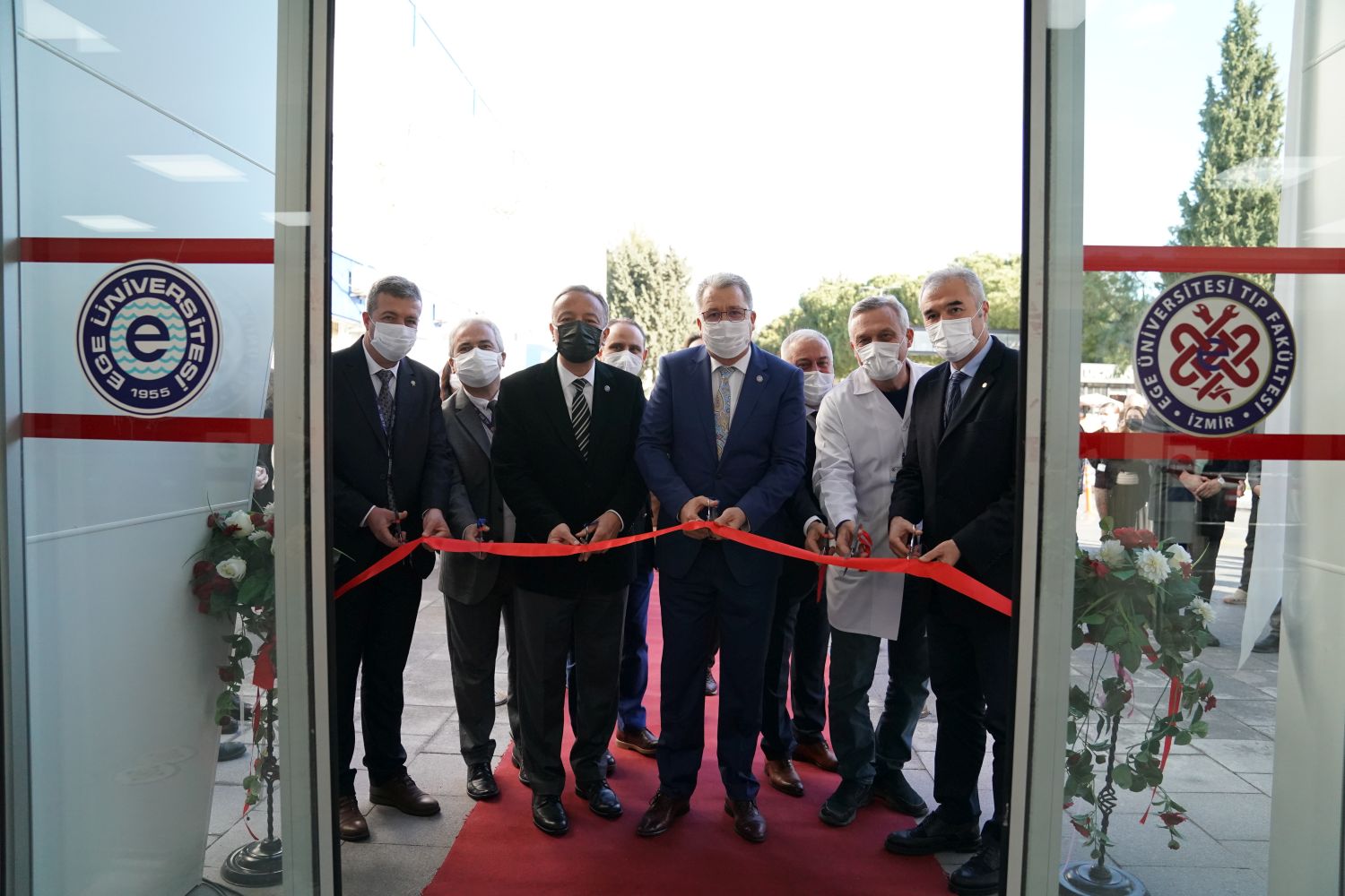 EÜTF Hastanesinde polikliniklerin girişi yenilendi