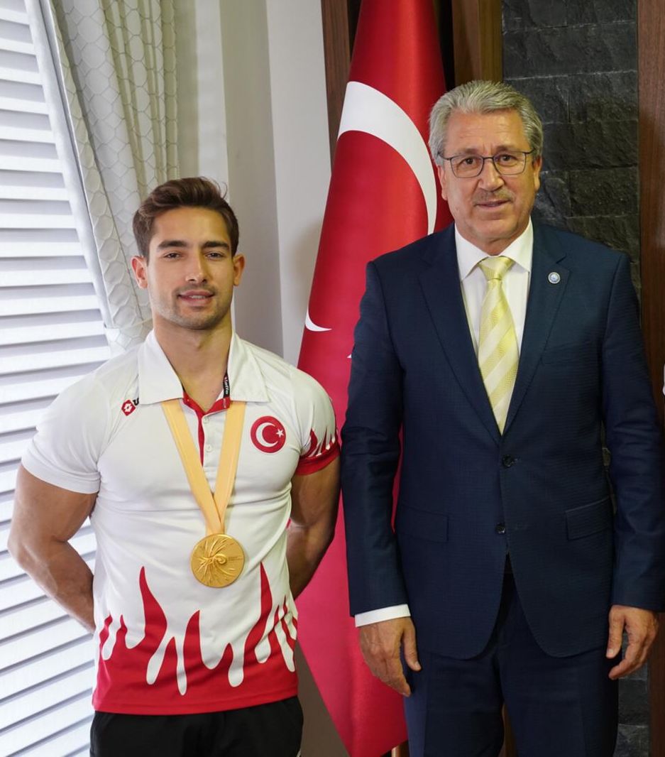 <strong>EGE, DÜNYA ŞAMPİYONUNU MİSAFİR ETTİ</strong>