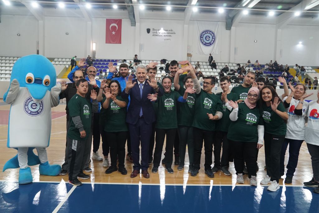 <strong>Ege Üniversitesi, Çukurova Üniversitesi Seyhan Belediyespor’u 77-&nbsp; 66 mağlup etti</strong>