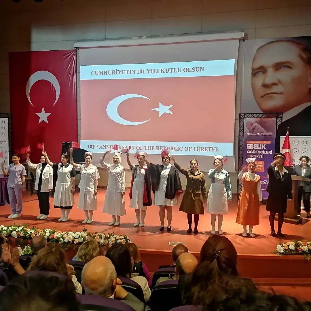 Egeli ebelerin ‘Geçmişten Günümüze Ebelik Formaları Sergisi’ sosyal medyada büyük beğeni aldı