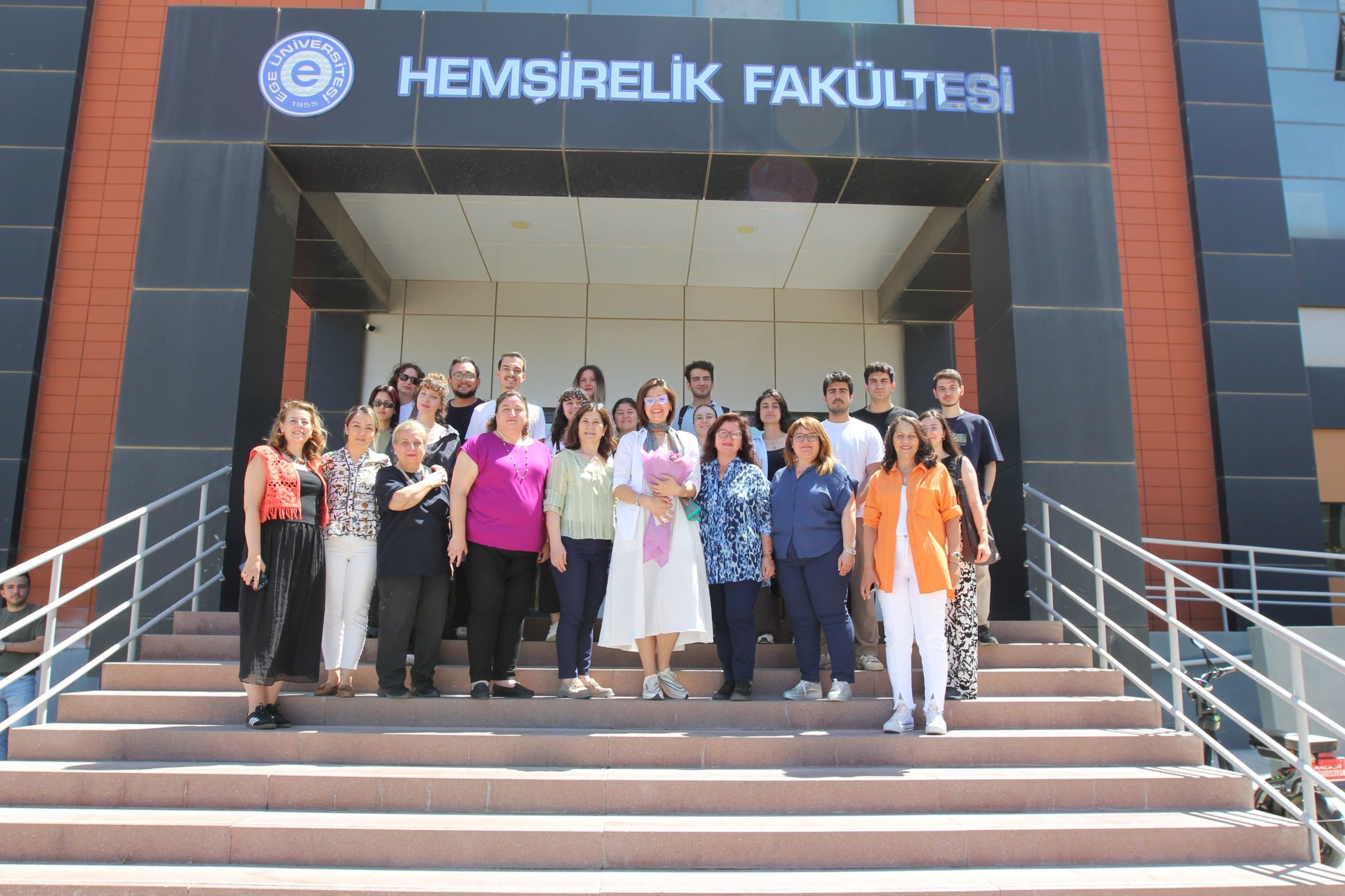 EÜ’de kahkaha ile kampüse neşe yayılacak