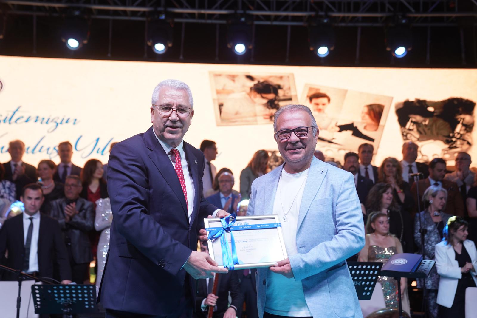 Ege Üniversitesi Devlet Türk Musikisi Konservatuvarından 70. Yıla Özel Marş