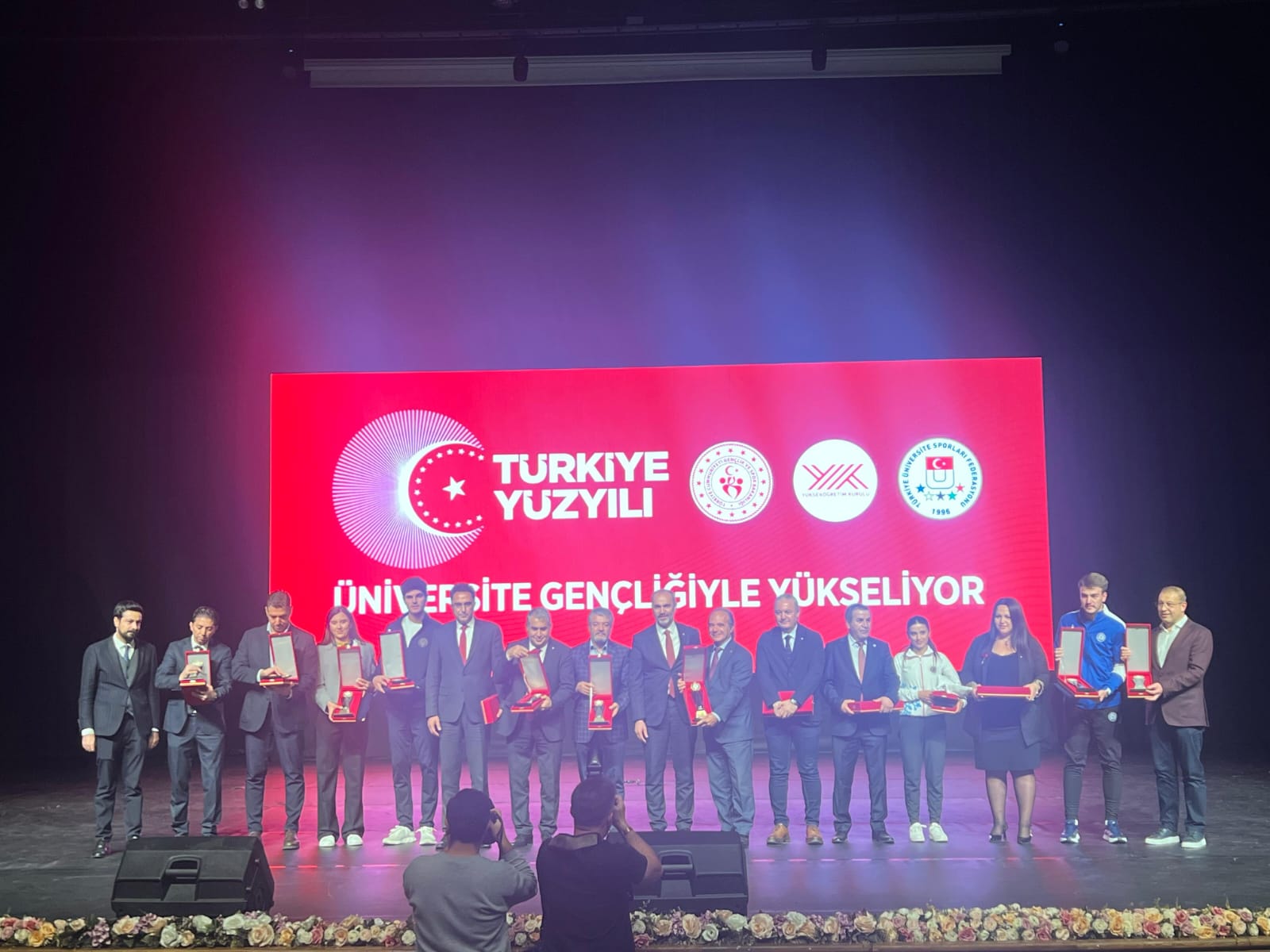 TÜSF’ten Ege Üniversitesine Ödül