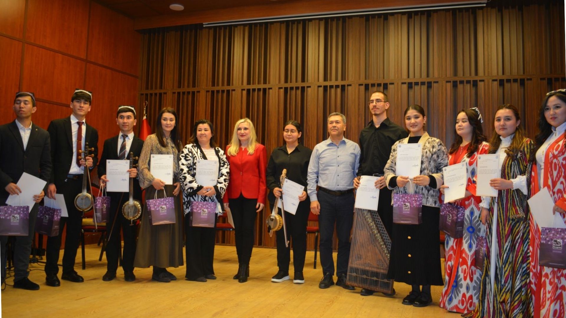 Özbek ezgileri Ege Üniversitesinde yankılandı