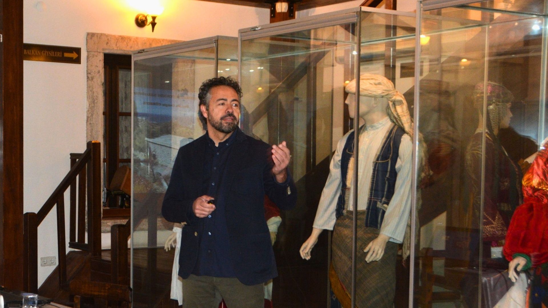 Doç. Dr. Gürbıyık, “Karaburun tarihsel olarak keşfedilmeyi bekliyor”