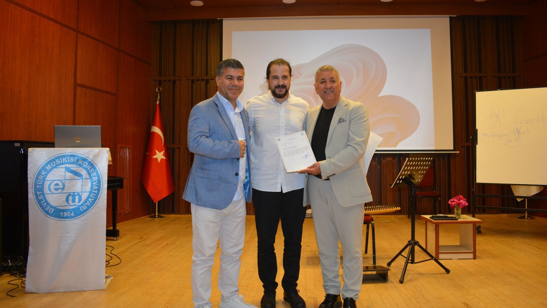 EÜ Devlet Türk Musikisi Konservatuvarı, Kanun Sanatçısı Serkan Günalçin’i ağırladı