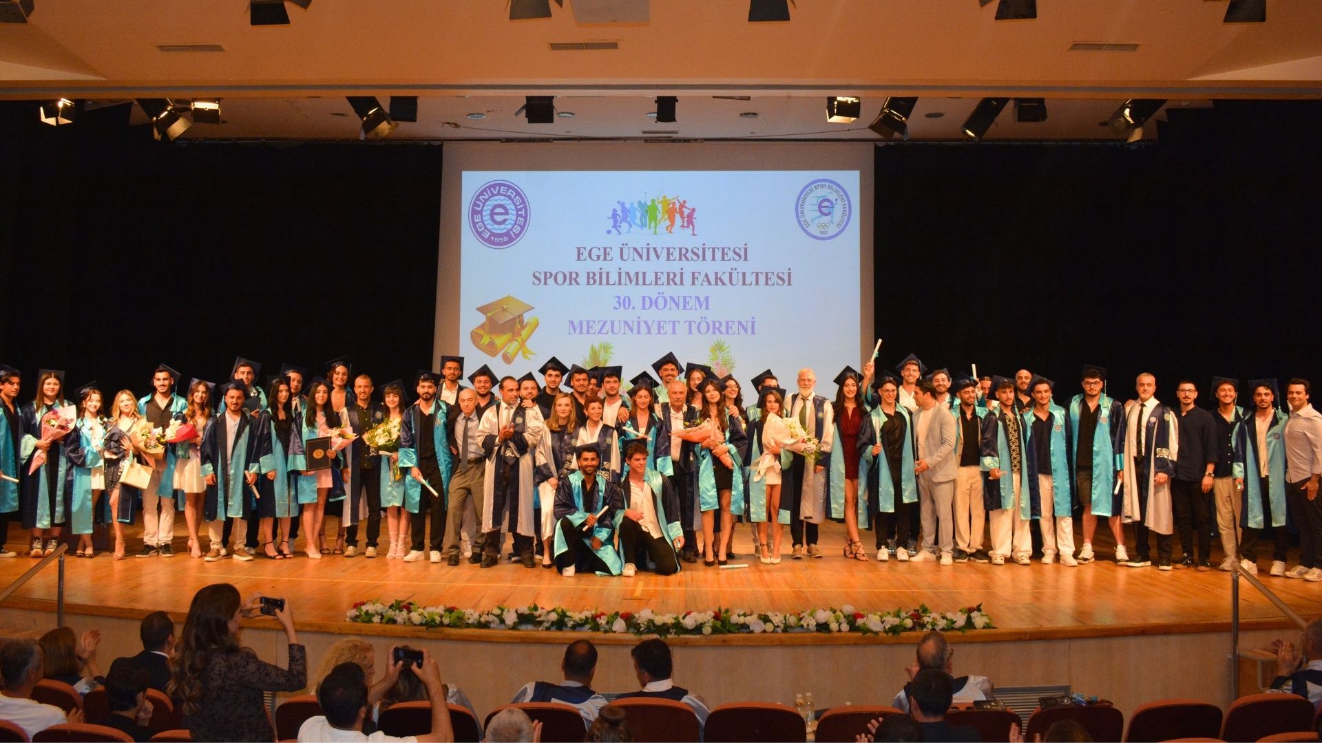 EÜ Spor Bilimleri Fakültesinde mezuniyet coşkusu