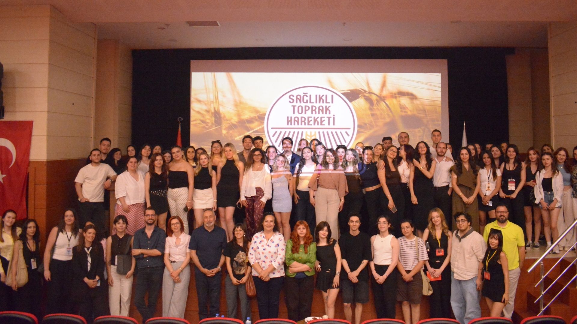 Egeli Genç Reklamcılar projelerini sundu