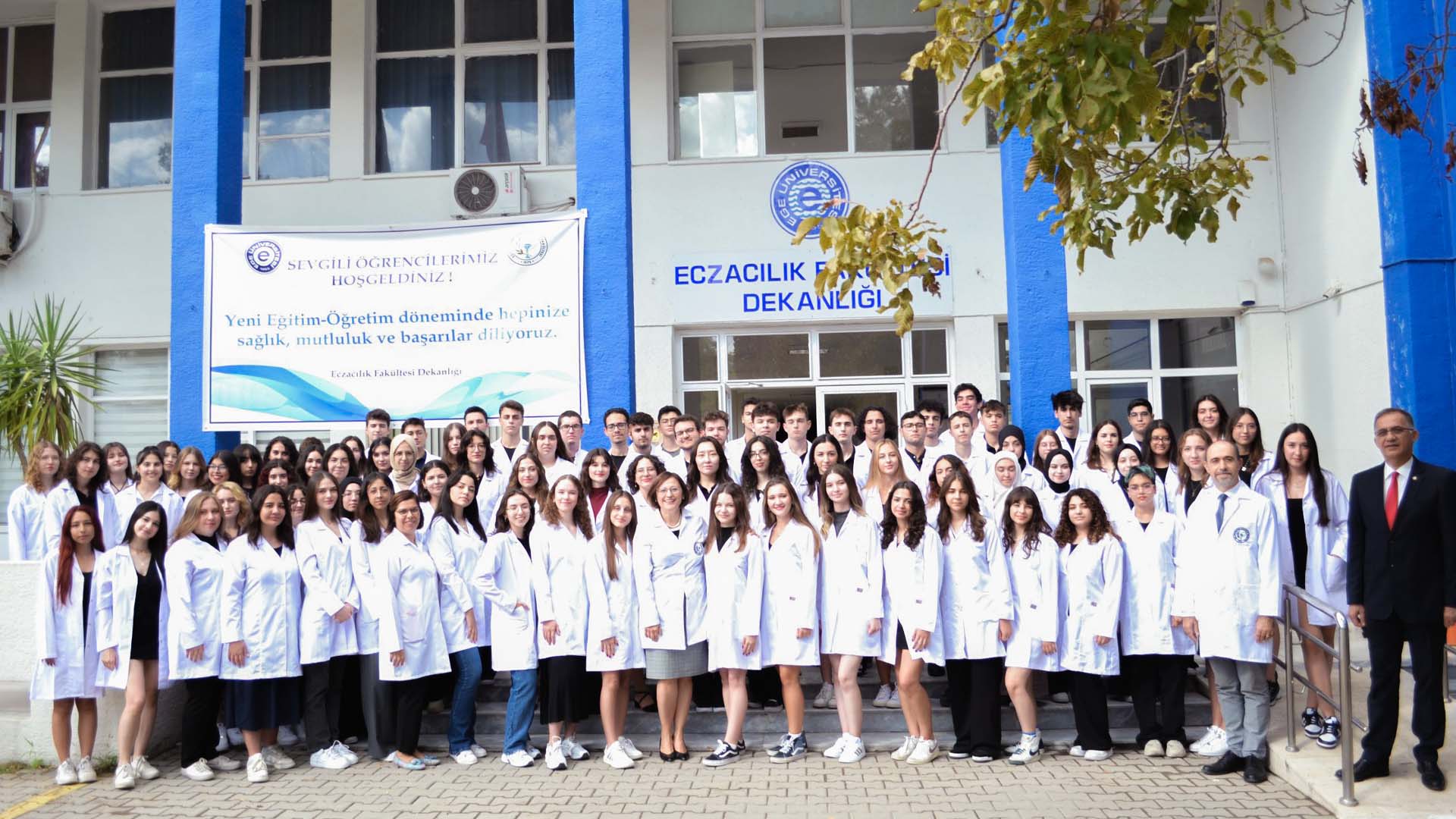 Geleceğin Eczacıları Ege’de yetişiyor