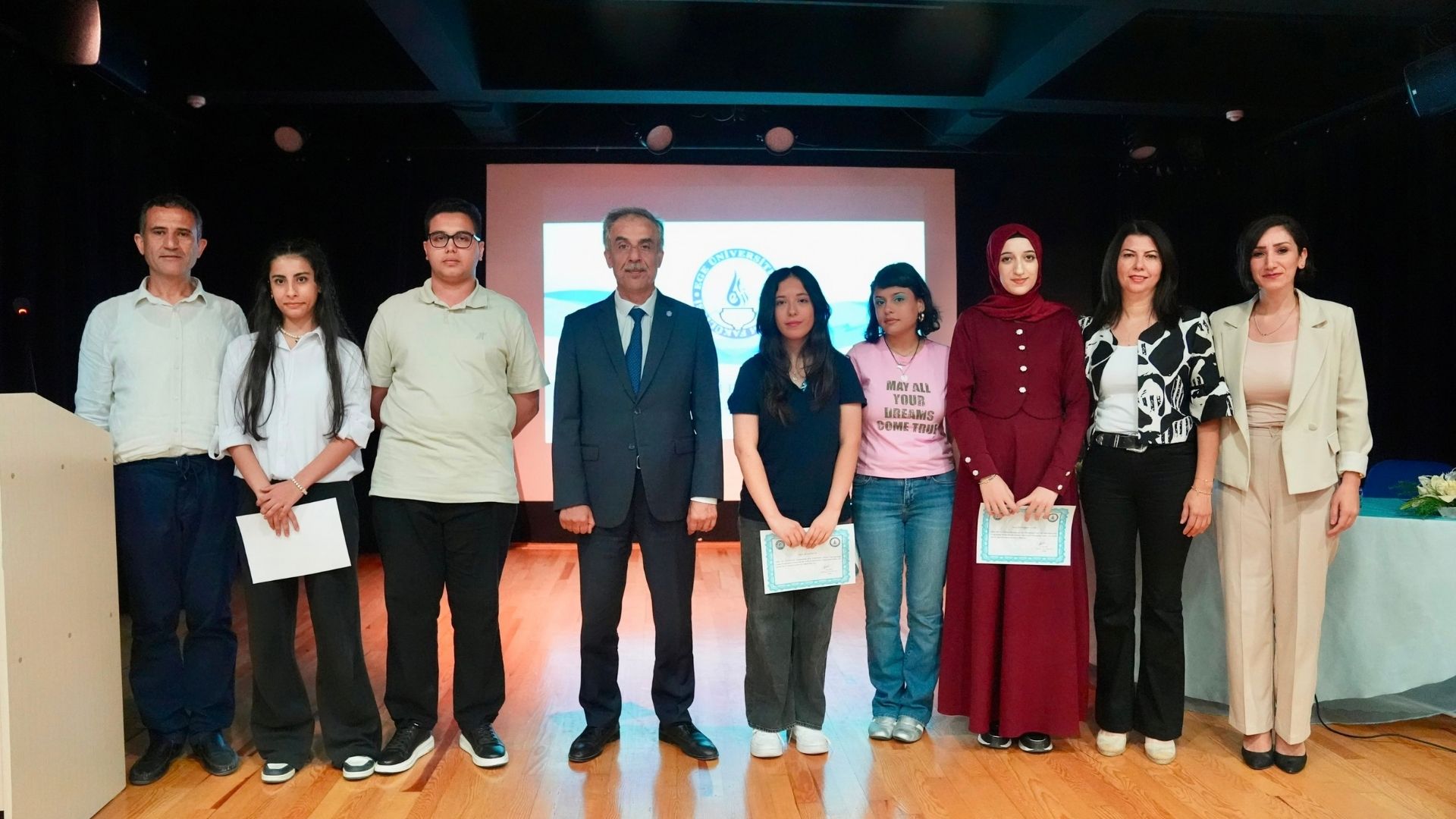 Ege Üniversitesinde yeni öğrencilerin oryantasyon süreci tamamlandı