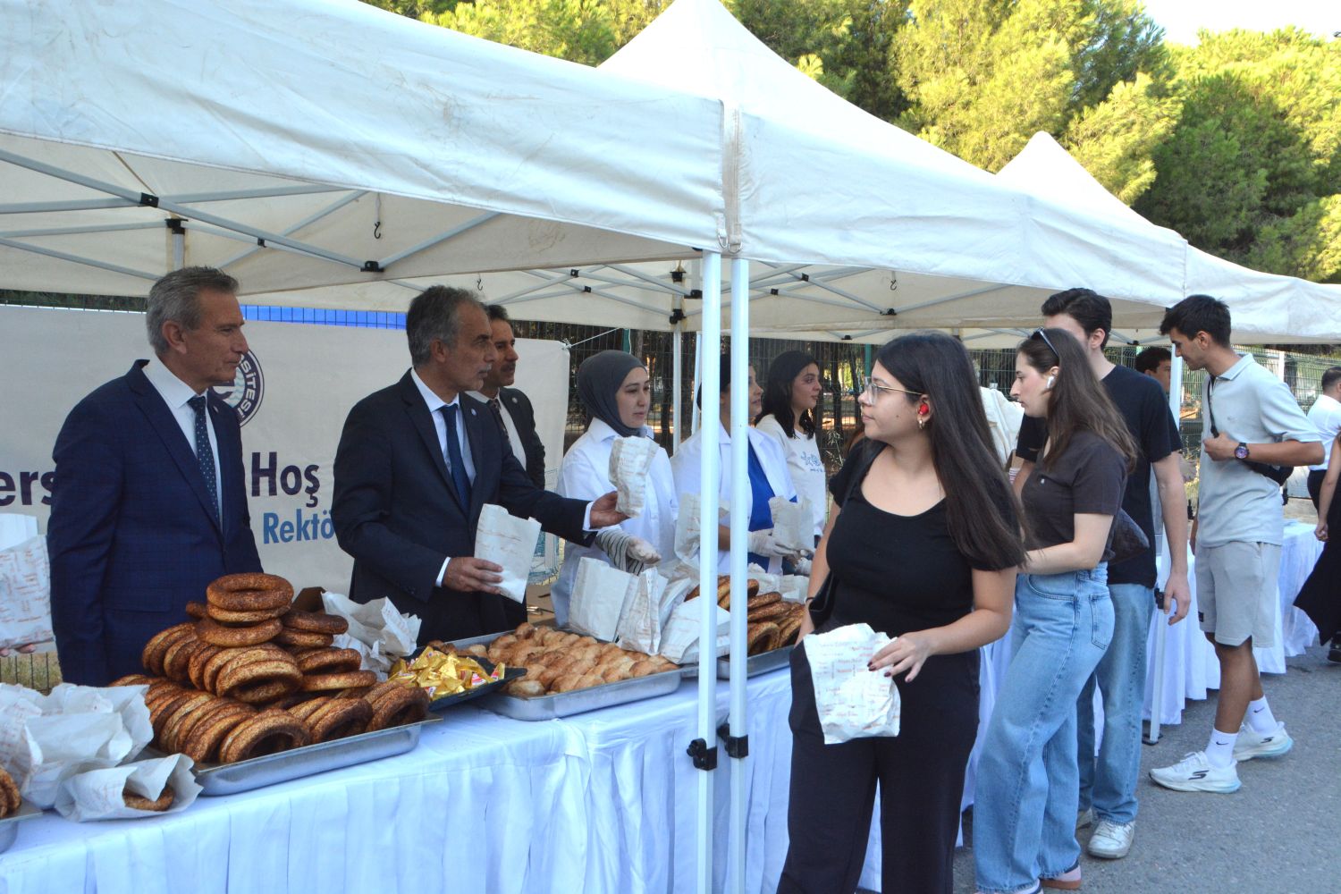 Rektör Prof. Dr. Alcı’dan öğrencilere sıcak karşılama