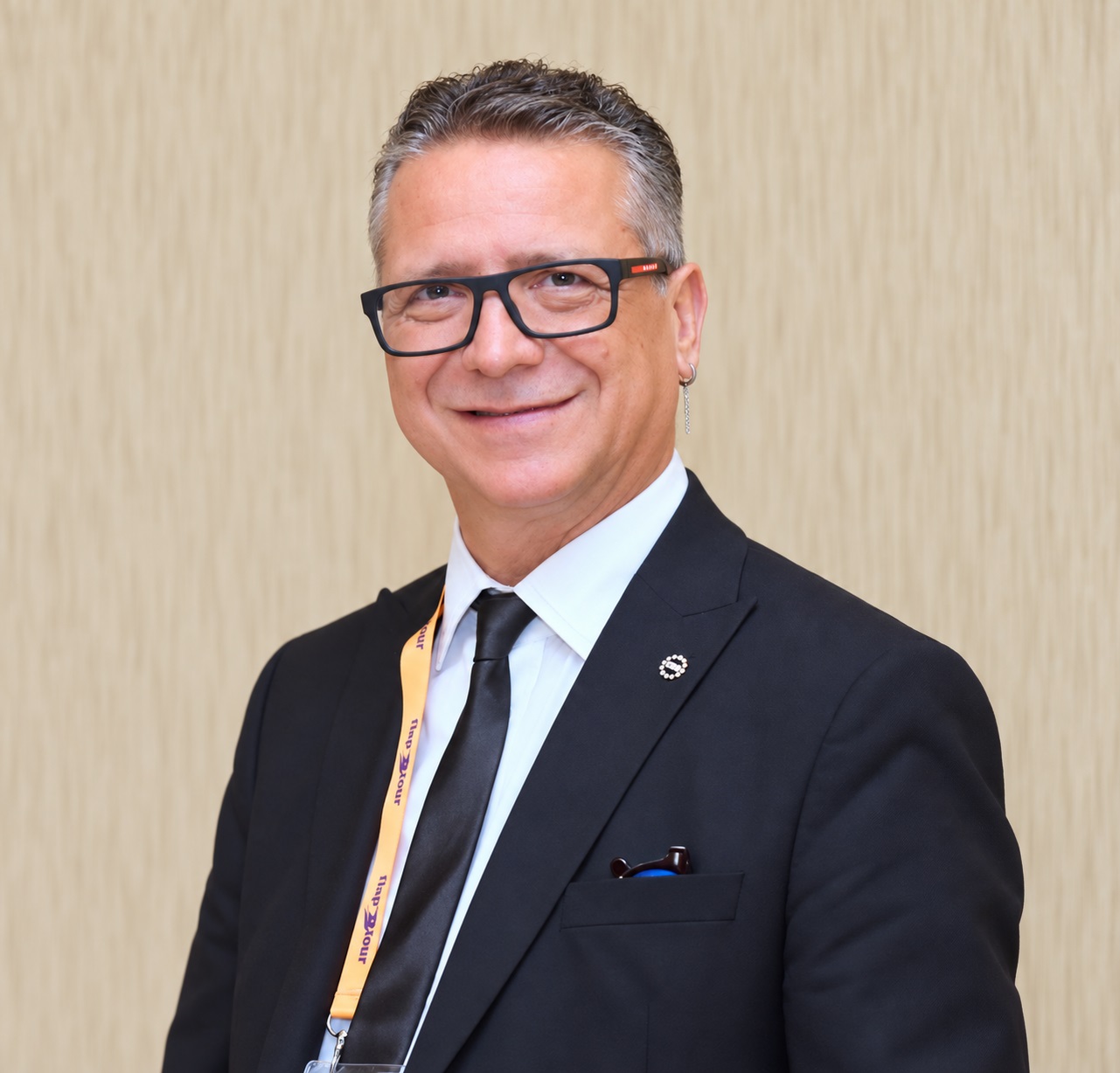 Egeli bilim insanı Prof. Dr. Cem Çallı, Avrupa Nöroradyoloji Derneği Başkanlığına seçildi